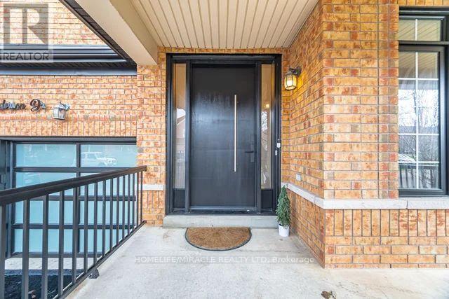 3278 Paul Henderson Drive, Mississauga, Ontario  L5M 0H3 - Photo 5 - W12897702