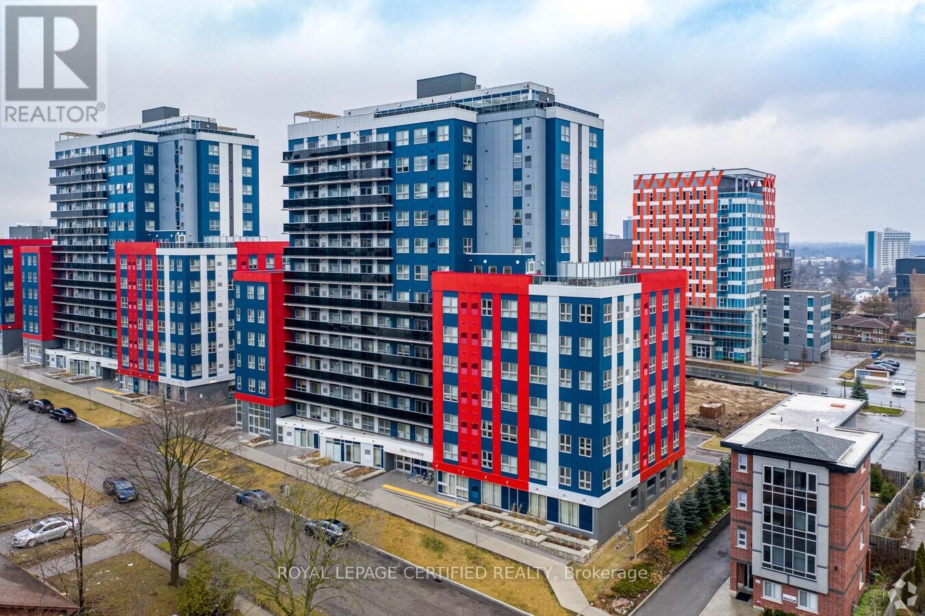 1718 - 258a Sunview Street E, Waterloo, Ontario  N2L 3V9 - Photo 1 - X12897664