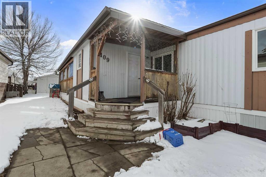 109, 1410 43 Street S, Lethbridge, Alberta  T1K 3S5 - Photo 2 - A2294410