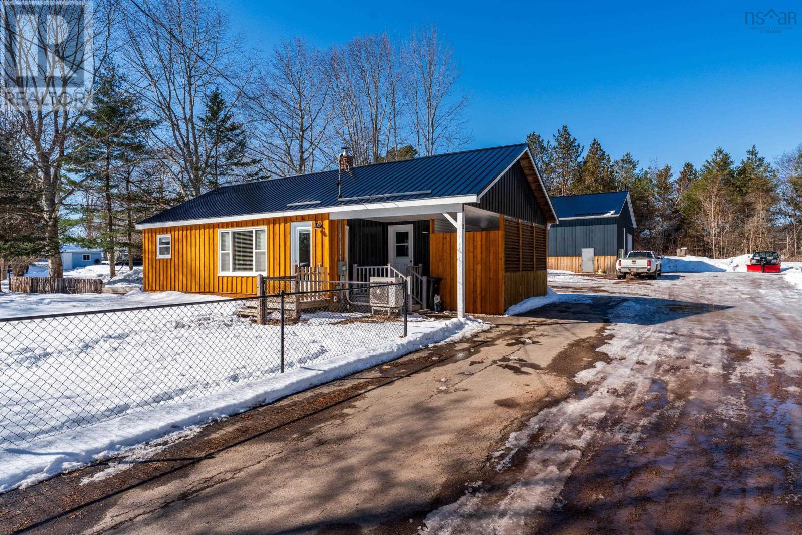 31 Pleasant Street, Melvern Square, Nova Scotia  B0P 1R0 - Photo 1 - 202604864