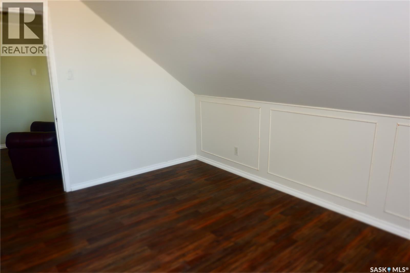 331 3rd Avenue W, Assiniboia, Saskatchewan  S0H 0B0 - Photo 16 - SK030804