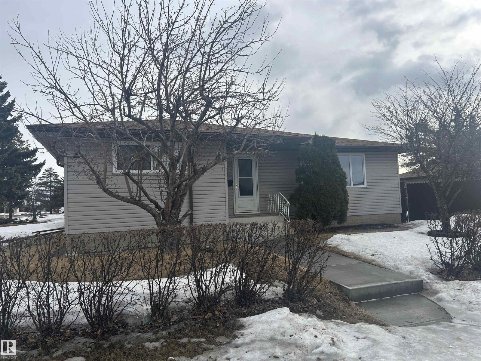 14911 77 ST NW NW, Edmonton, Alberta