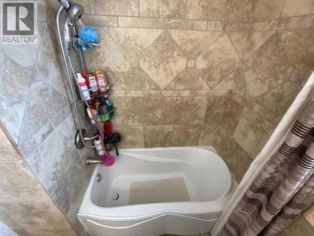 111 Webb Street, Hinton, Alberta  T7V 1B8 - Photo 10 - A2294167