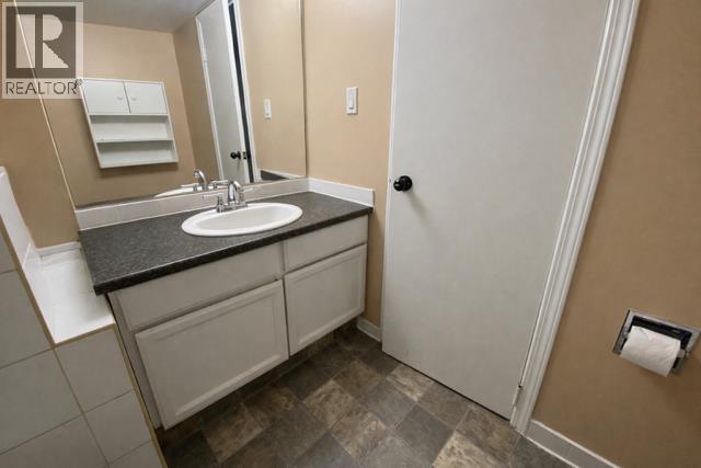 111 Webb Street, Hinton, Alberta  T7V 1B8 - Photo 15 - A2294167