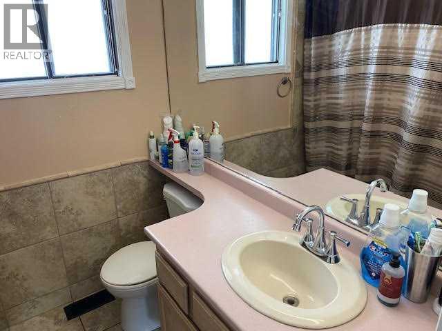 111 Webb Street, Hinton, Alberta  T7V 1B8 - Photo 9 - A2294167