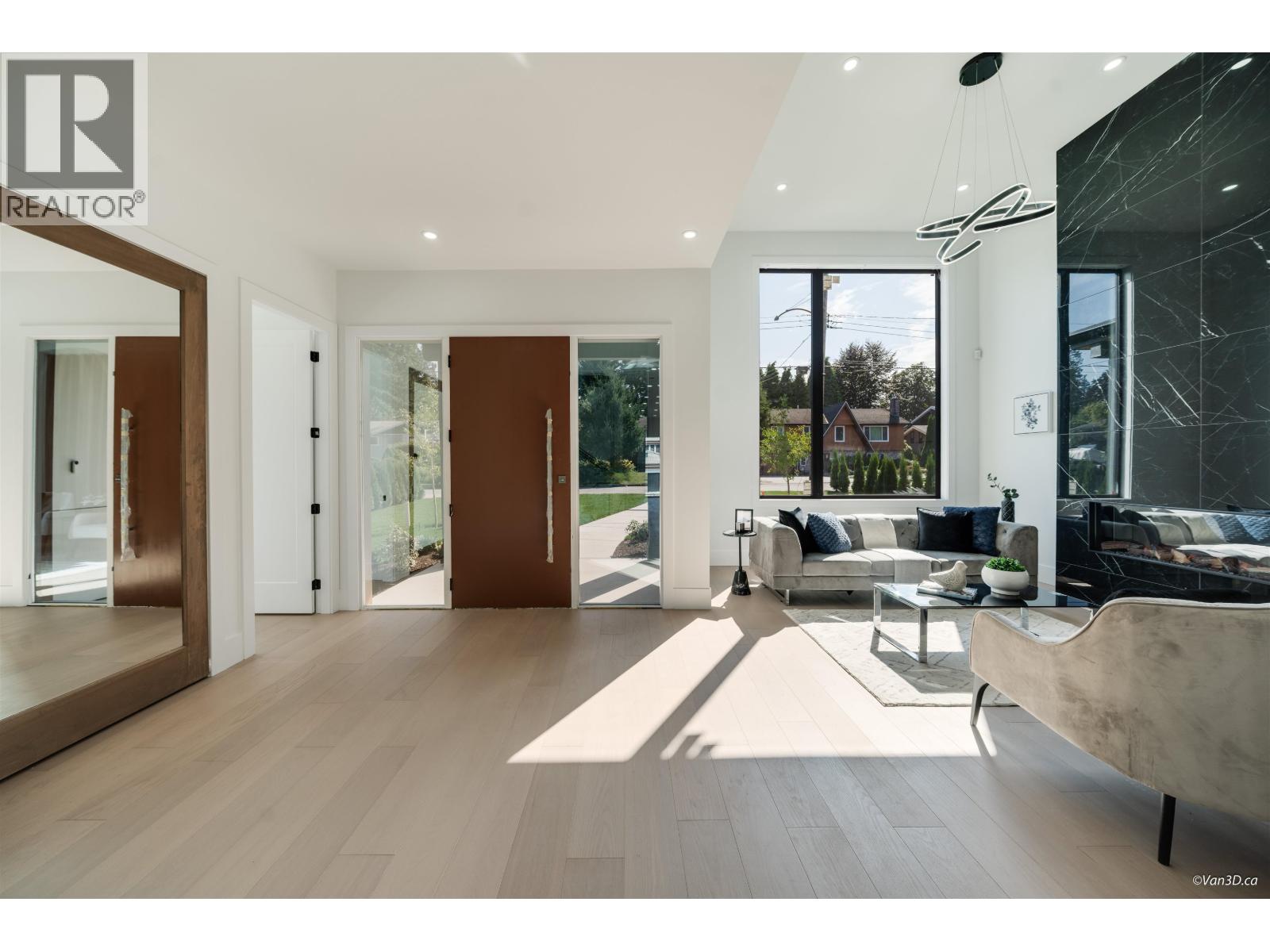 817 Cornell Avenue, Coquitlam, British Columbia  V3J 2Z3 - Photo 3 - R3101336