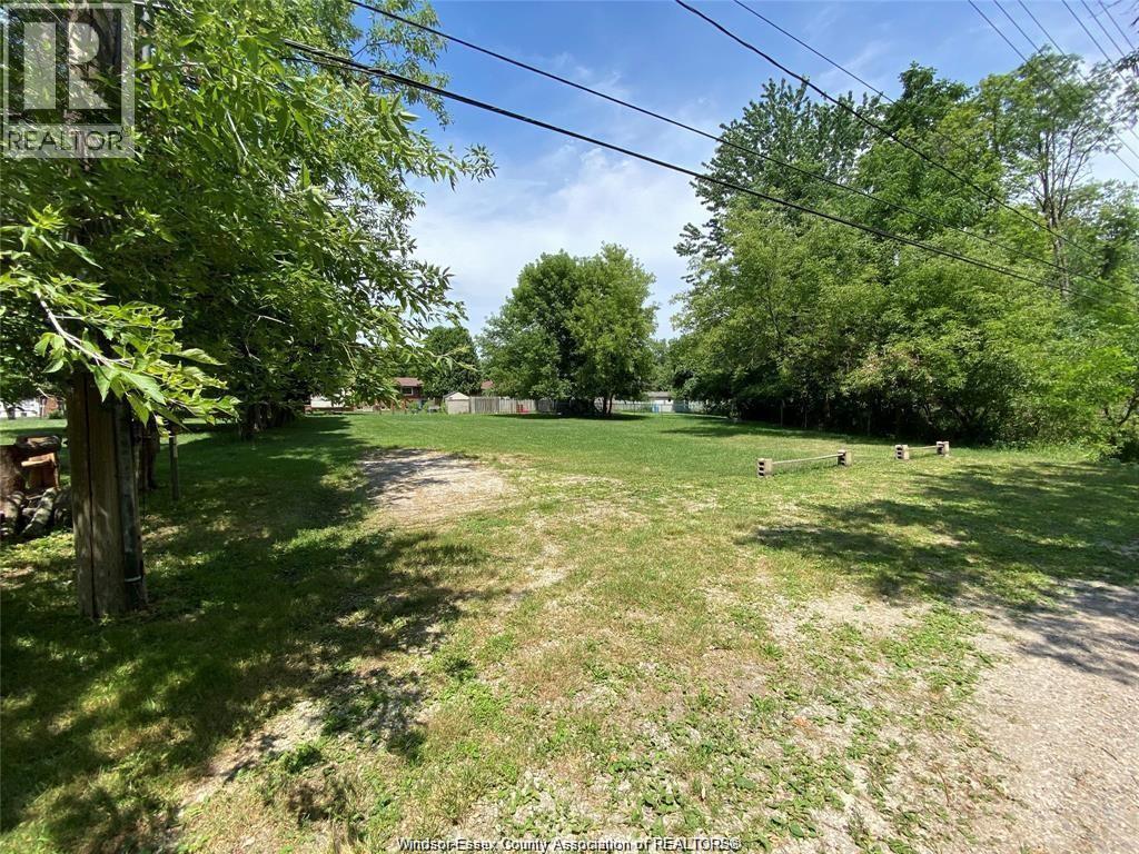 V/l Lambton, Windsor, Ontario  N9E 3R4 - Photo 2 - 26005478
