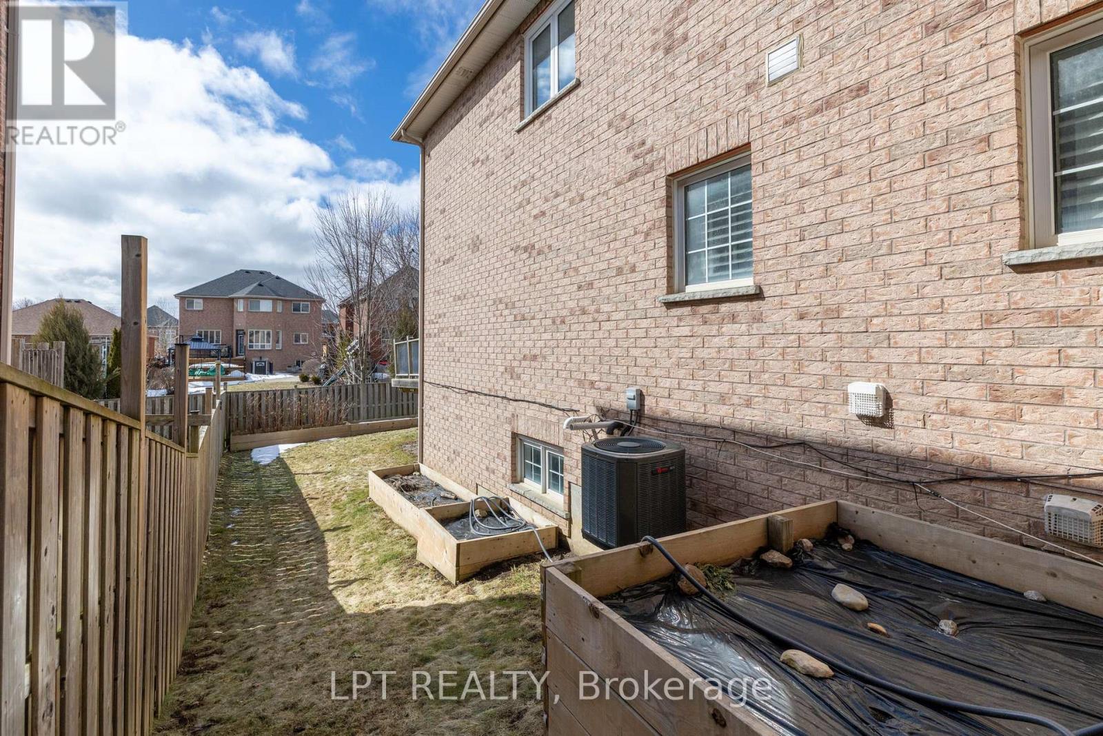 36 Ivygreen Road, Georgina, Ontario  L4P 4B7 - Photo 40 - N12800778