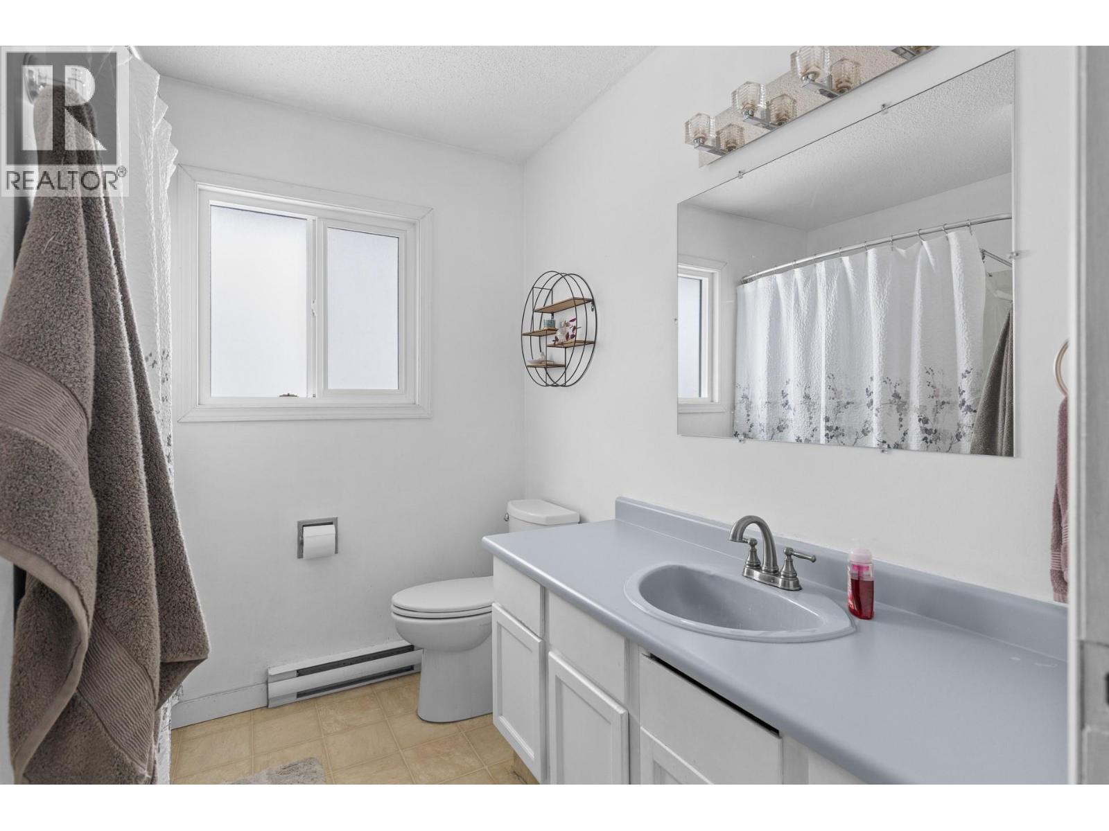 2001 Gallagher Road, Kelowna, British Columbia  V1P 1G8 - Photo 18 - 10379881