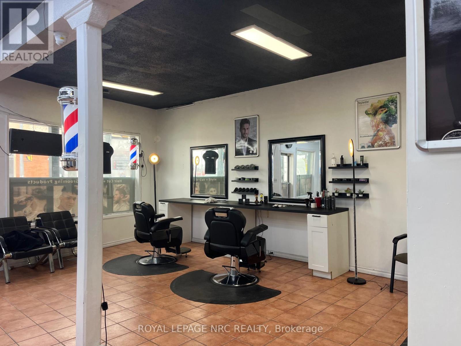 Unit# B - 90 Niagara Street, St. Catharines, Ontario  L2R 4L1 - Photo 2 - X12897714