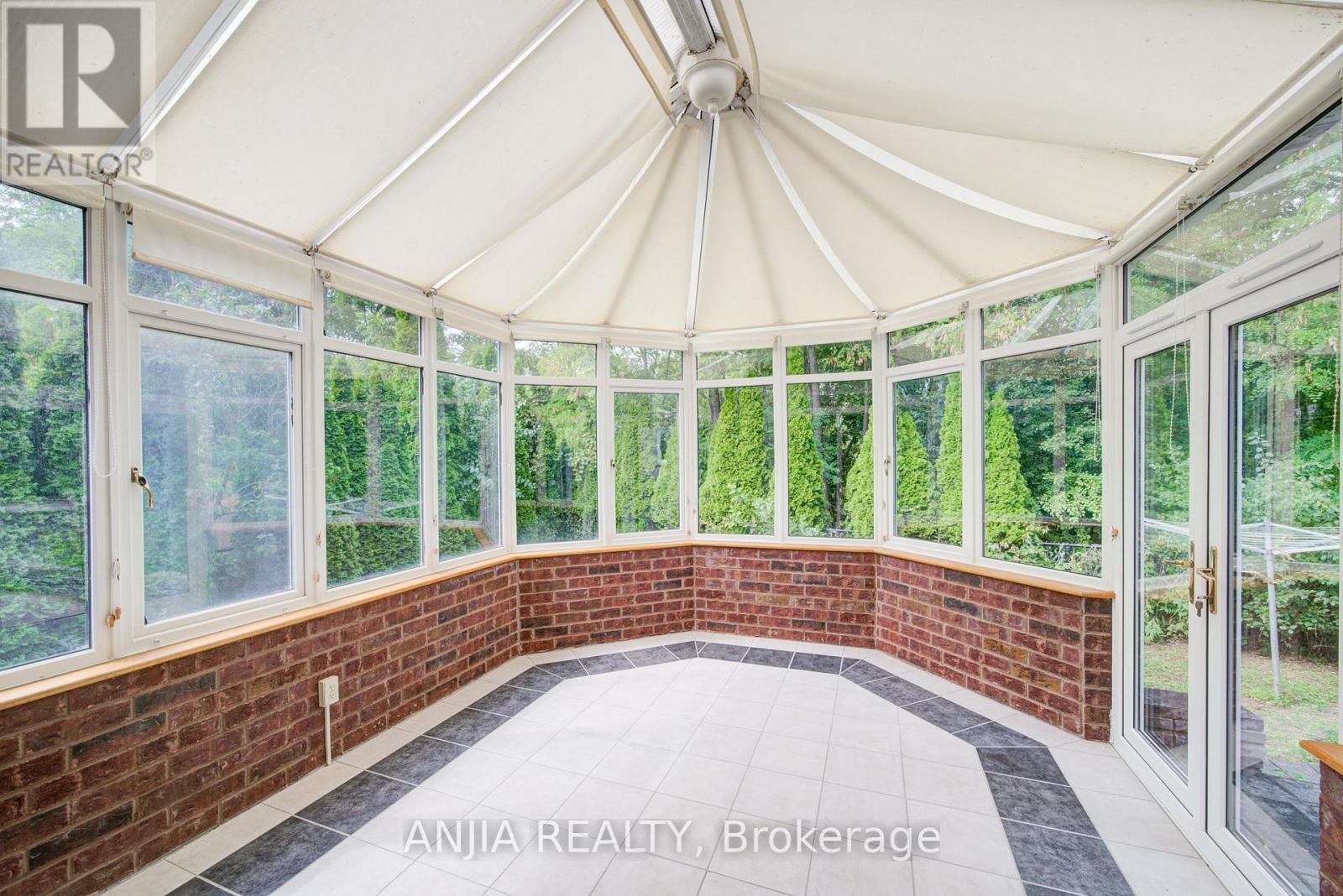 10 Thistledown Crescent, Whitby, Ontario  L1R 3P2 - Photo 13 - E12897738