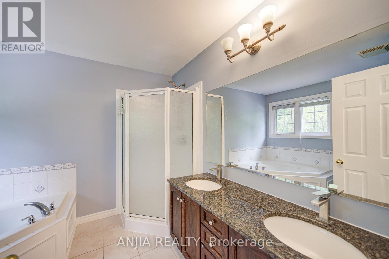 10 Thistledown Crescent, Whitby, Ontario  L1R 3P2 - Photo 19 - E12897738