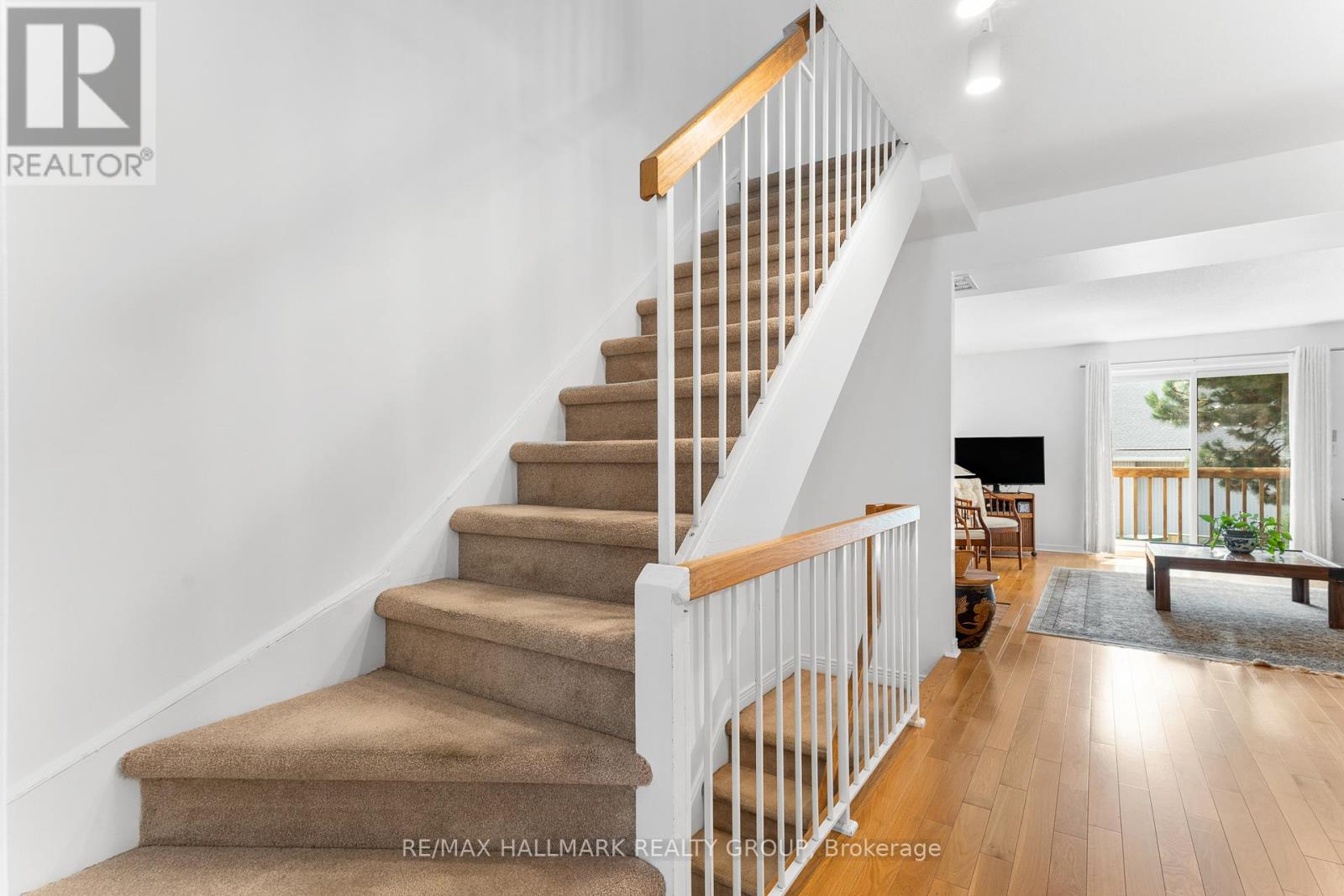 1916 Russell Road, Ottawa, Ontario  K1G 1L6 - Photo 20 - X12896576