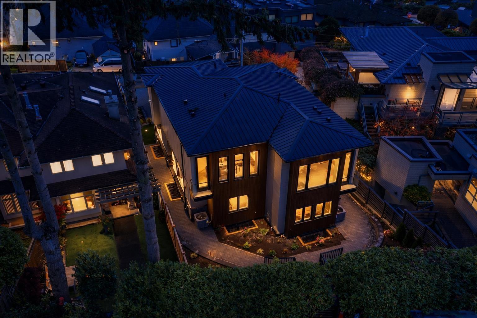 2380 Marine Drive, West Vancouver, British Columbia  V7V 1K8 - Photo 3 - R3101366