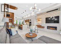 2380 MARINE DRIVE, West Vancouver, British Columbia