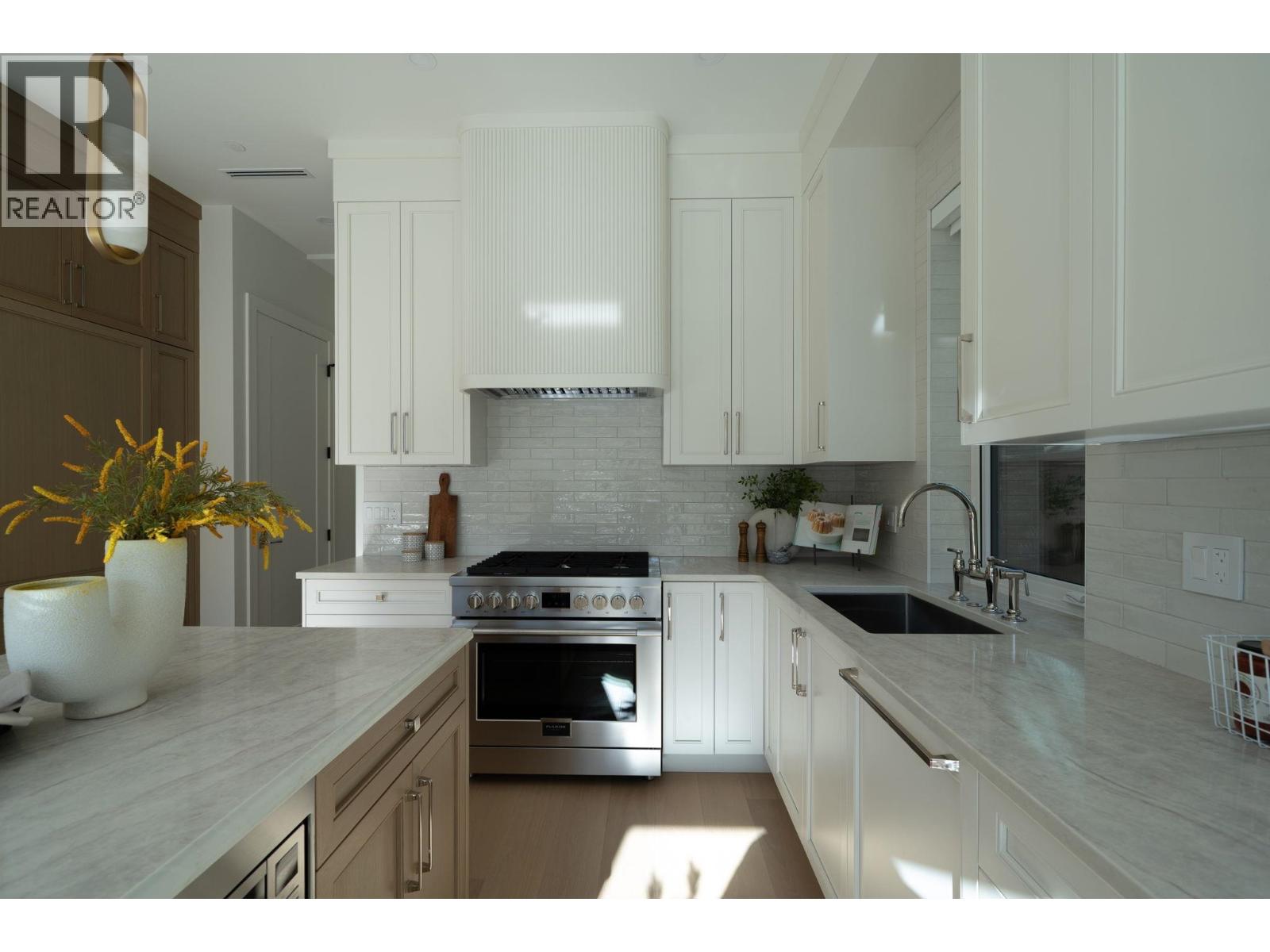 2 864 E 16th Avenue, Vancouver, British Columbia  V5T 2V6 - Photo 6 - R3101378