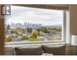 2049 E 4TH AVENUE, Vancouver, British Columbia