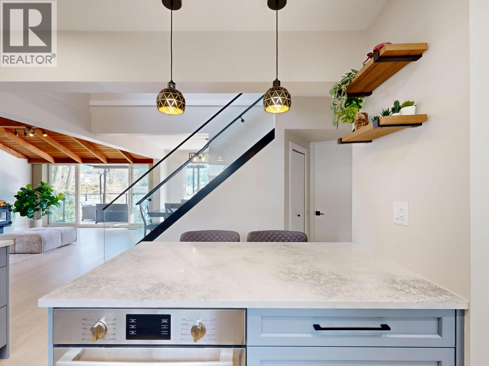 4545 Strathcona Road, North Vancouver, British Columbia  V7G 1G7 - Photo 13 - R3101398