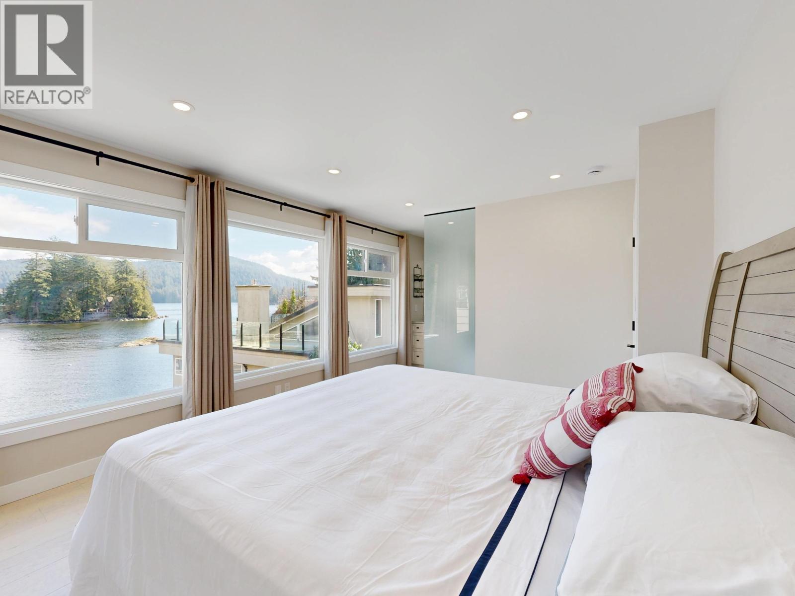 4545 Strathcona Road, North Vancouver, British Columbia  V7G 1G7 - Photo 14 - R3101398