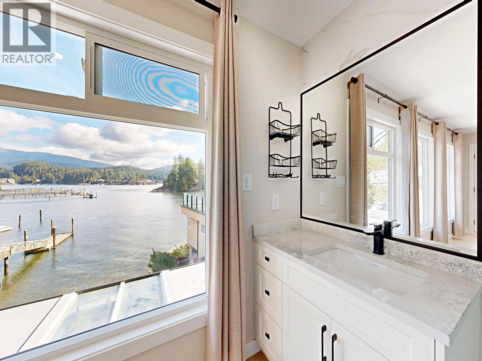 4545 Strathcona Road, North Vancouver, British Columbia  V7G 1G7 - Photo 20 - R3101398