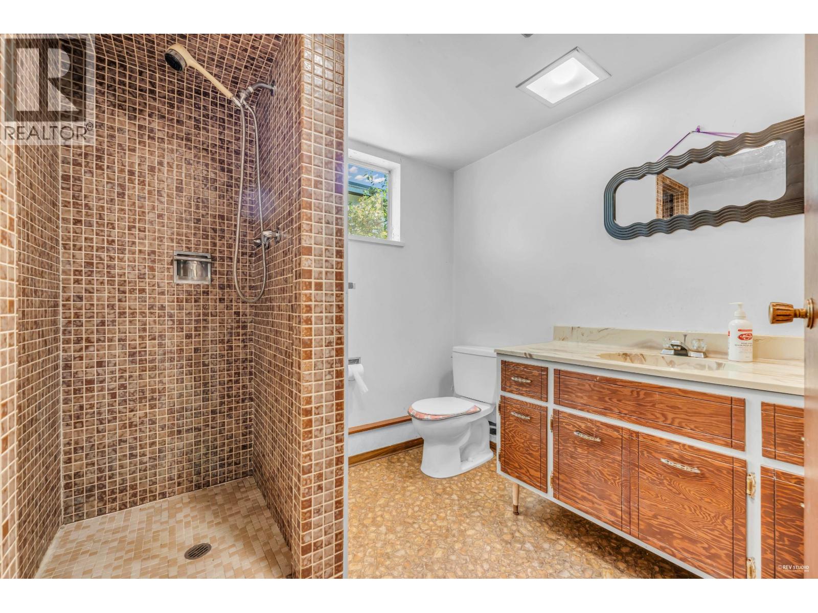 9040 Glenallan Gate, Richmond, British Columbia  V7A 1Z3 - Photo 22 - R3101404