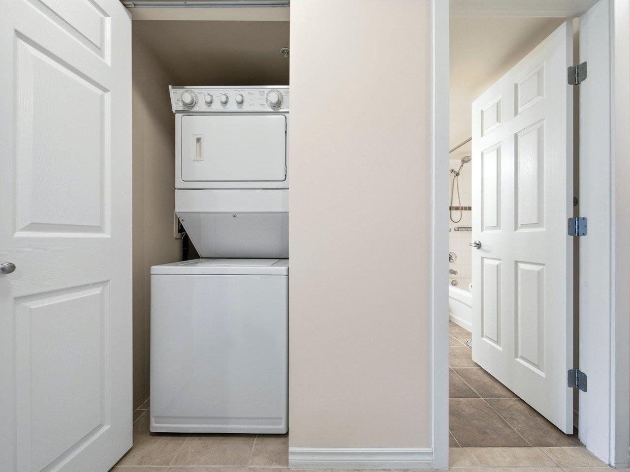 204 14859 100 Avenue, Surrey, British Columbia  V3R 2V5 - Photo 17 - R3101346