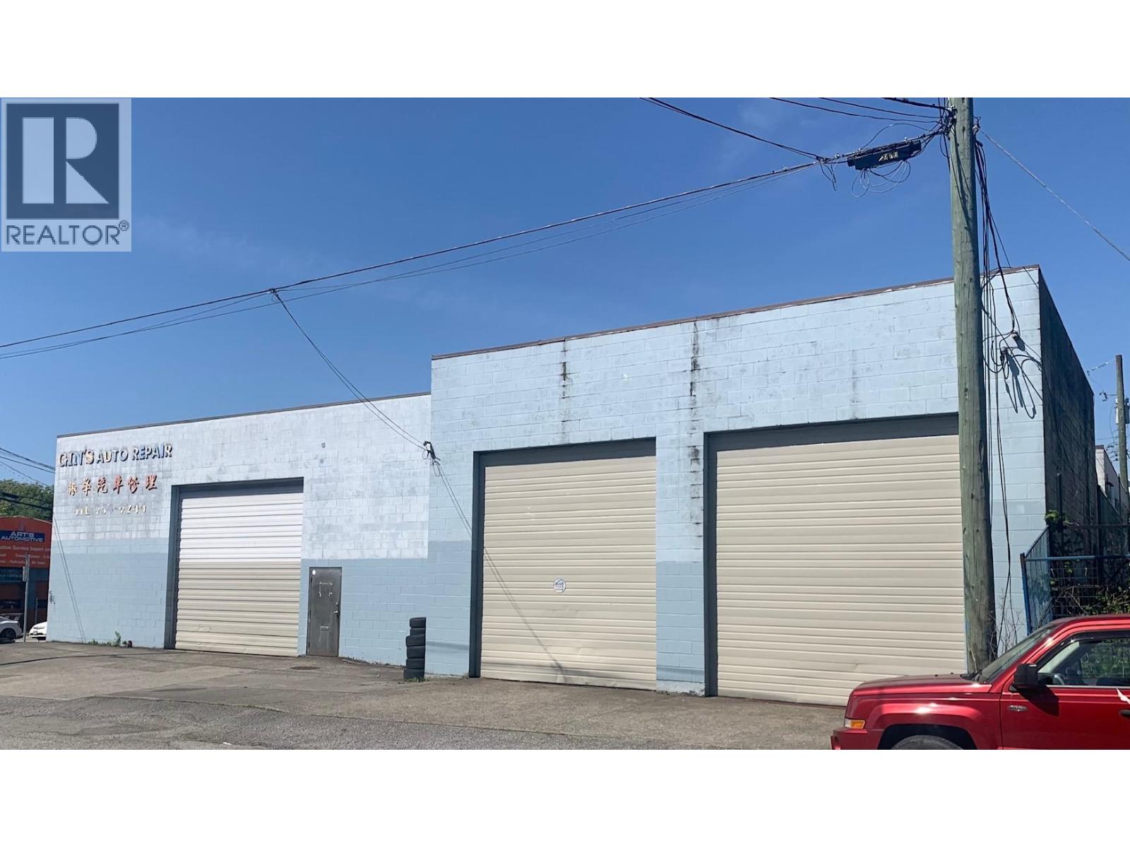 696 Clark Drive, Vancouver, British Columbia  V5L 3H8 - Photo 2 - C8077163