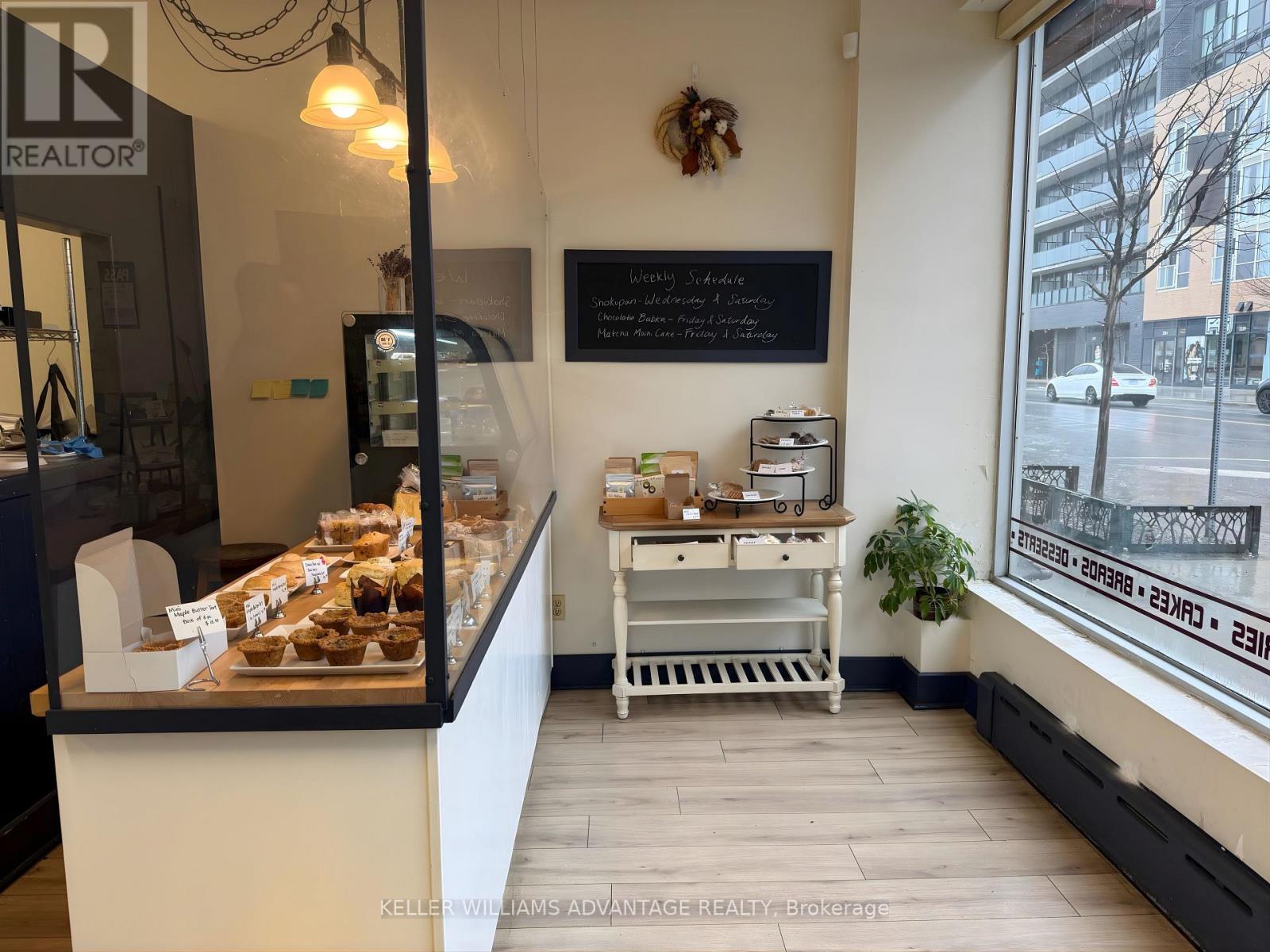 Main - 2336 Danforth Avenue, Toronto, Ontario  M4C 1K7 - Photo 5 - E12897264