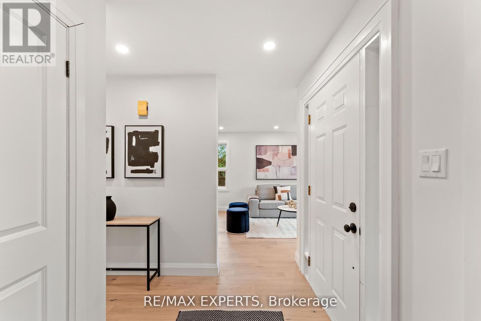 353 Walter Drive, Georgina, Ontario  L4P 3A8 - Photo 3 - N12811376