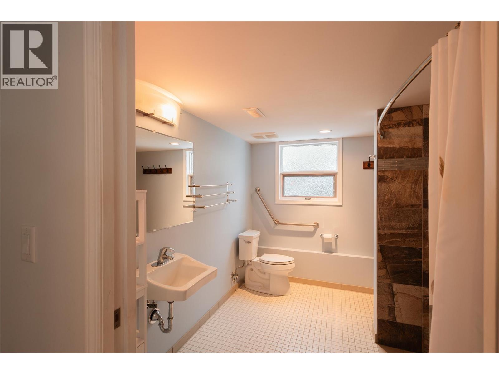 5713 Woodland Drive, Nelson, British Columbia  V1L 6Y2 - Photo 24 - 10379673