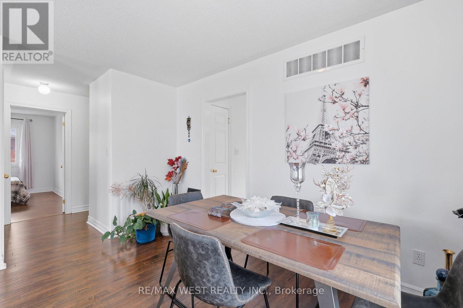 20 Eakins Crescent, Kawartha Lakes, Ontario  K9V 6J9 - Photo 13 - X12876288