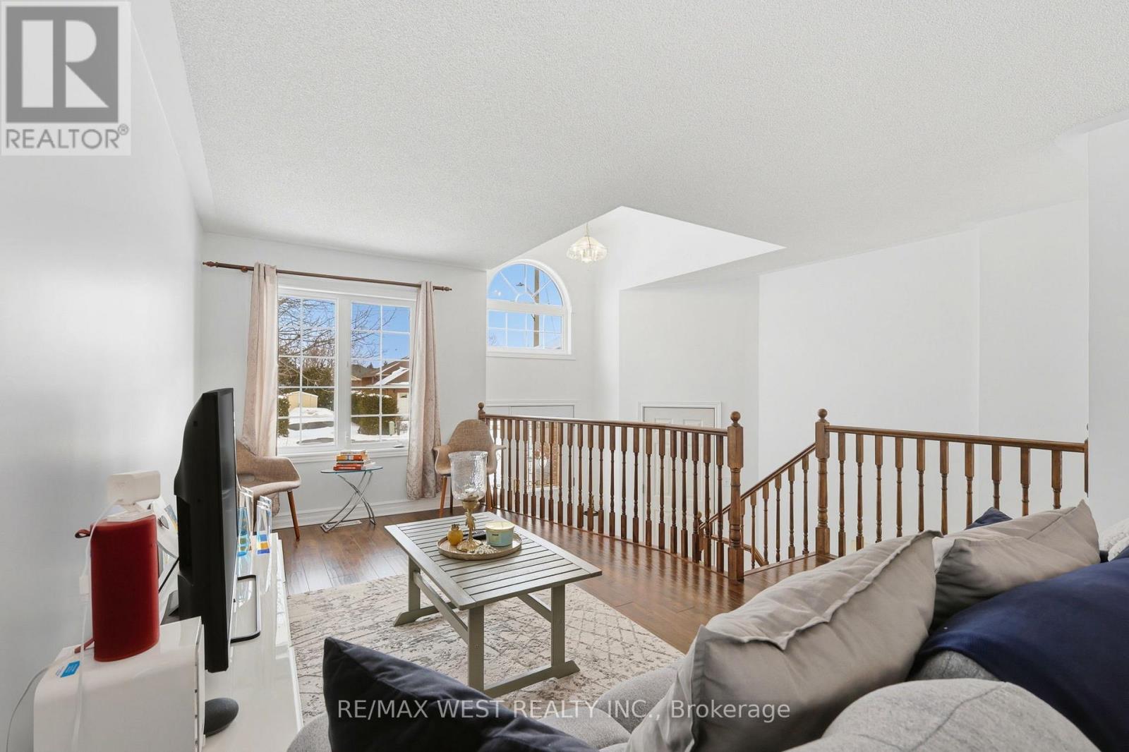 20 Eakins Crescent, Kawartha Lakes, Ontario  K9V 6J9 - Photo 10 - X12876288