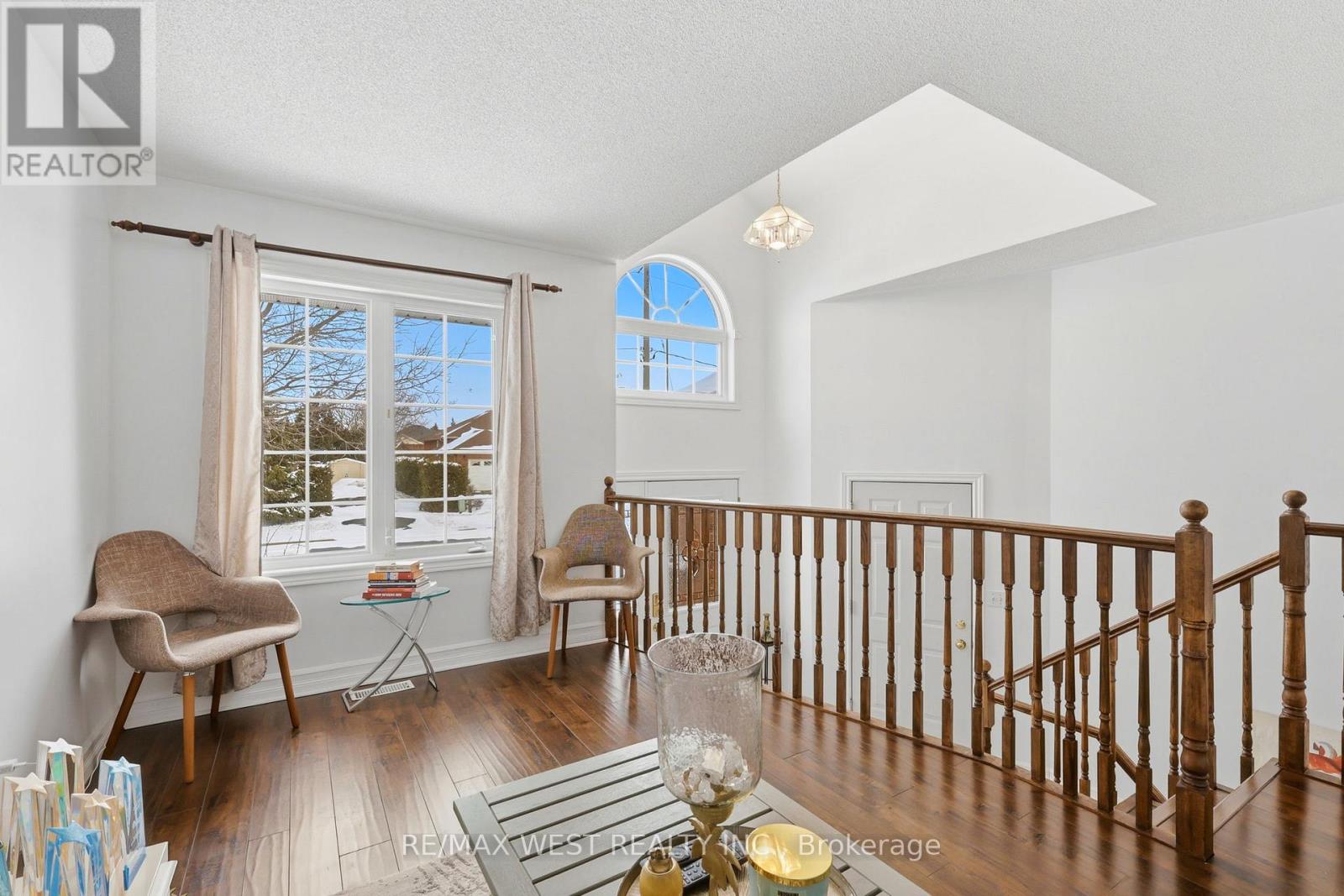 20 Eakins Crescent, Kawartha Lakes, Ontario  K9V 6J9 - Photo 9 - X12876288