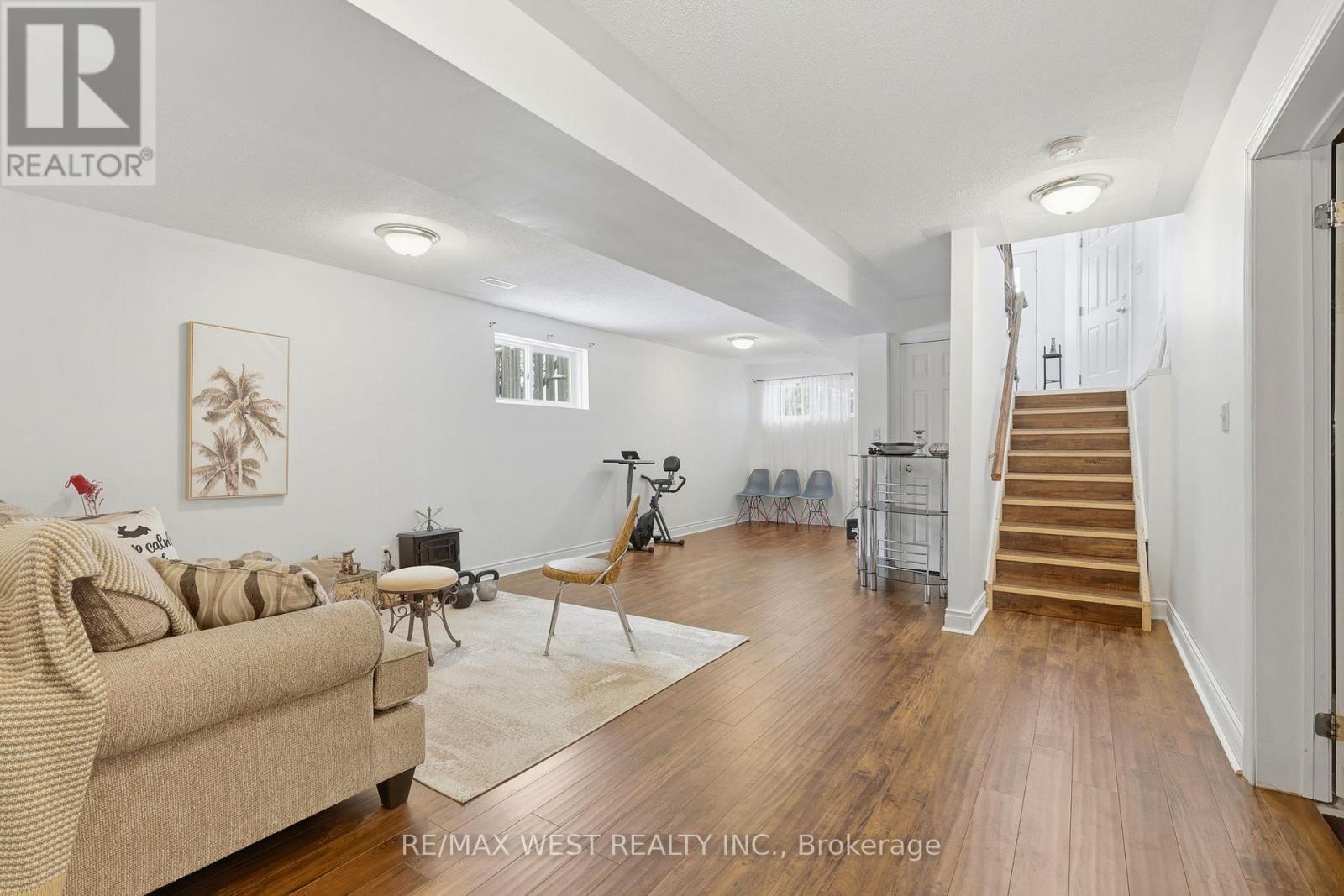 20 Eakins Crescent, Kawartha Lakes, Ontario  K9V 6J9 - Photo 35 - X12876288