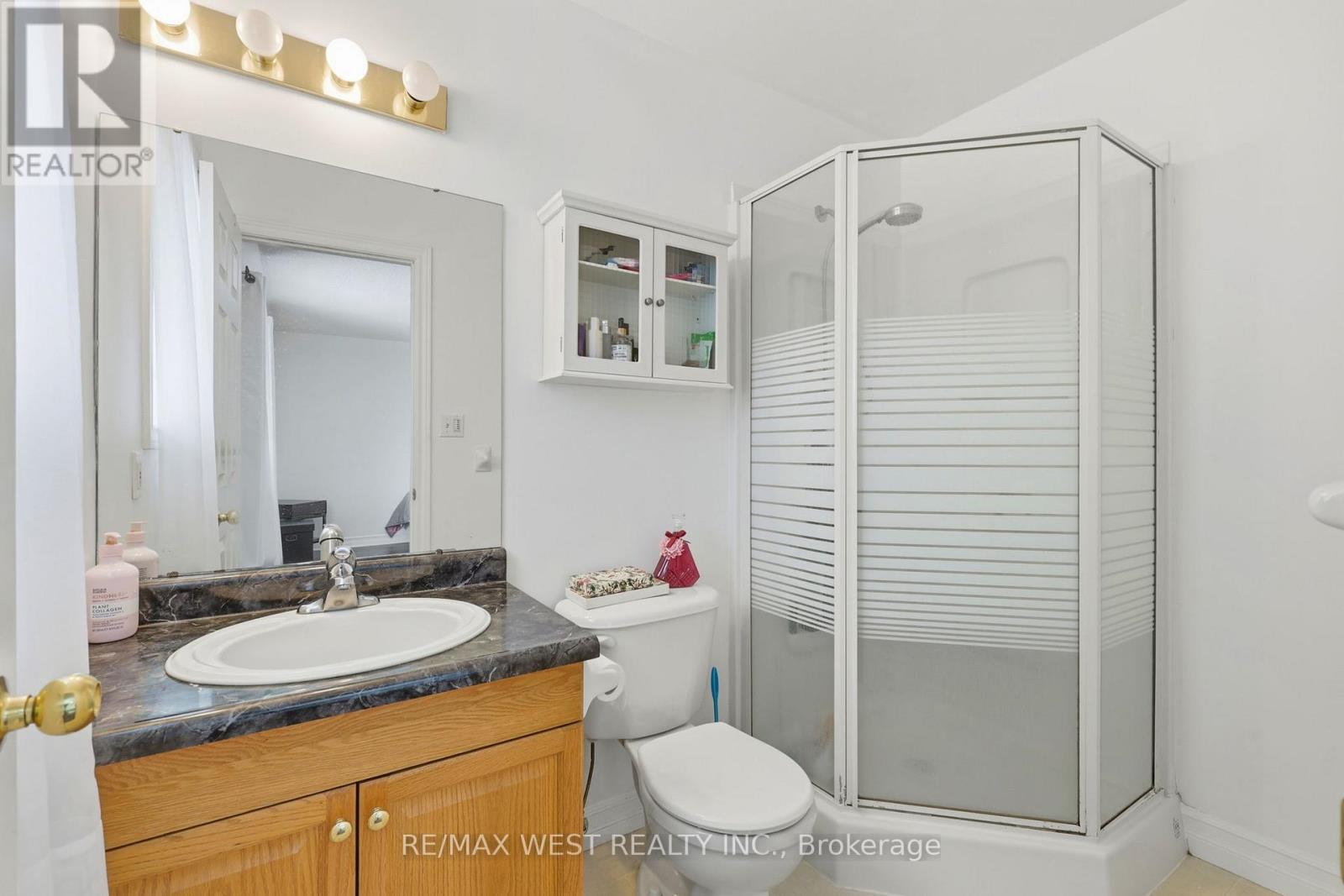 20 Eakins Crescent, Kawartha Lakes, Ontario  K9V 6J9 - Photo 32 - X12876288