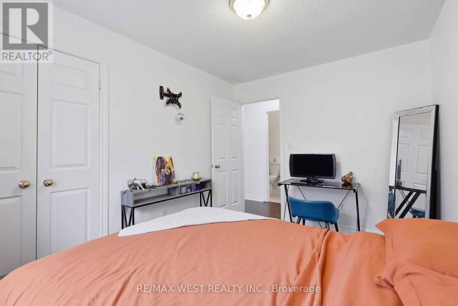 20 Eakins Crescent, Kawartha Lakes, Ontario  K9V 6J9 - Photo 25 - X12876288