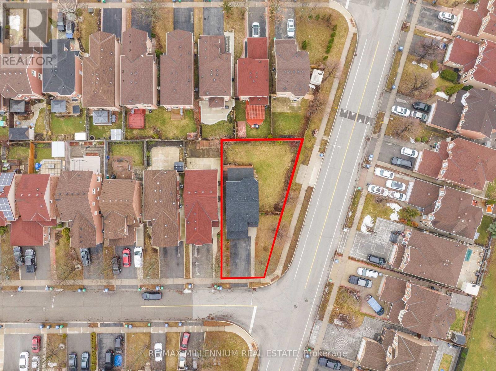 76 Sunley Crescent, Brampton, Ontario  L6Y 5B7 - Photo 5 - W12897720