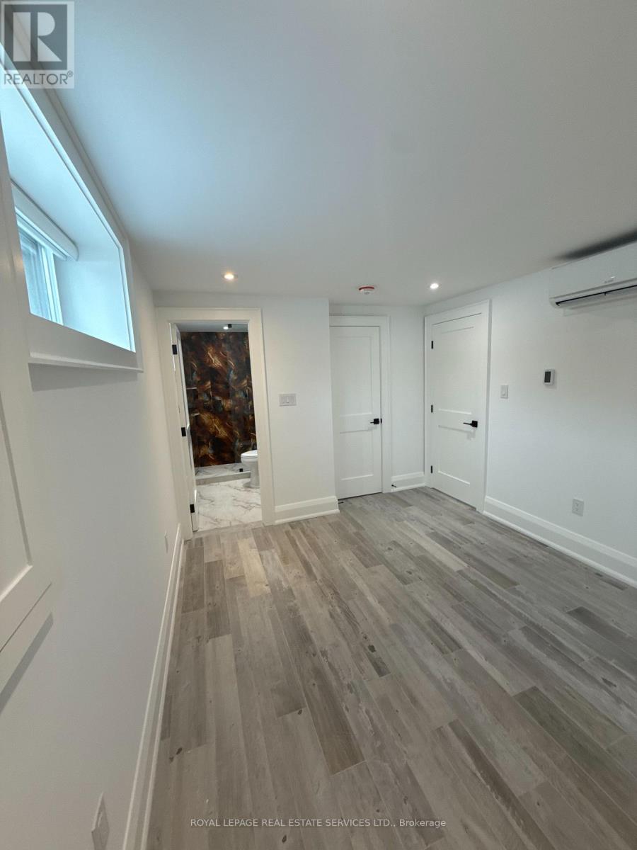 Basement - 2101 Ian Avenue E, Mississauga, Ontario  L5A 1C4 - Photo 17 - W12897722