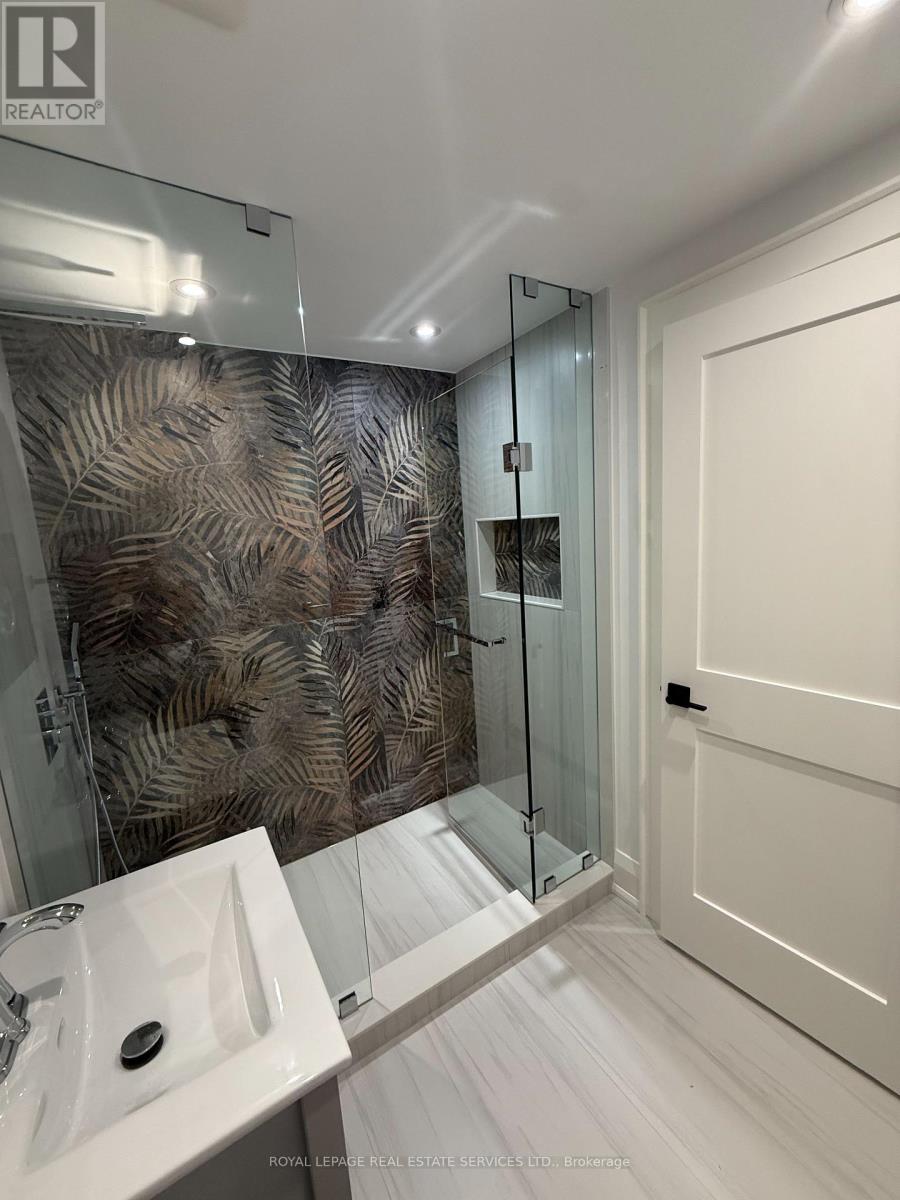 Basement - 2101 Ian Avenue E, Mississauga, Ontario  L5A 1C4 - Photo 6 - W12897722