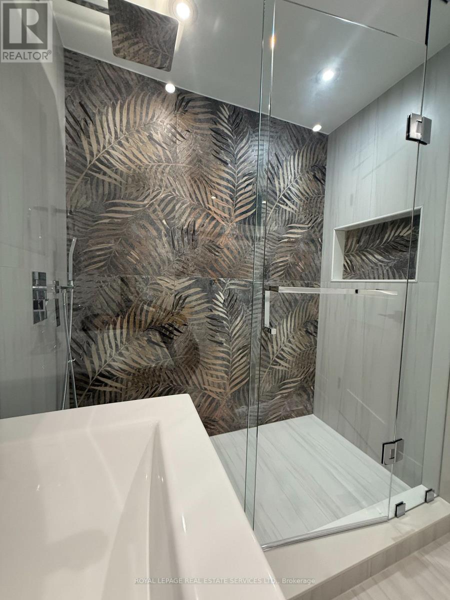 Basement - 2101 Ian Avenue E, Mississauga, Ontario  L5A 1C4 - Photo 7 - W12897722