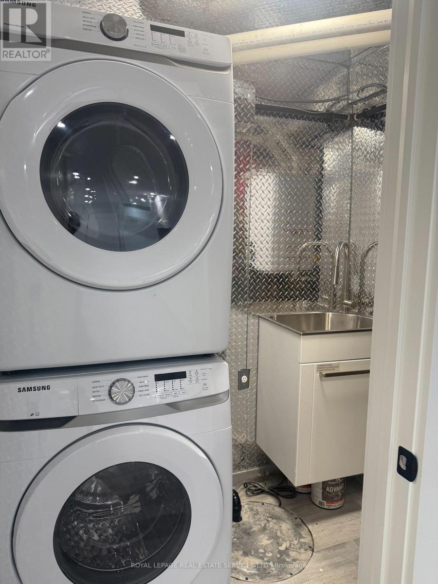 Basement - 2101 Ian Avenue E, Mississauga, Ontario  L5A 1C4 - Photo 9 - W12897722