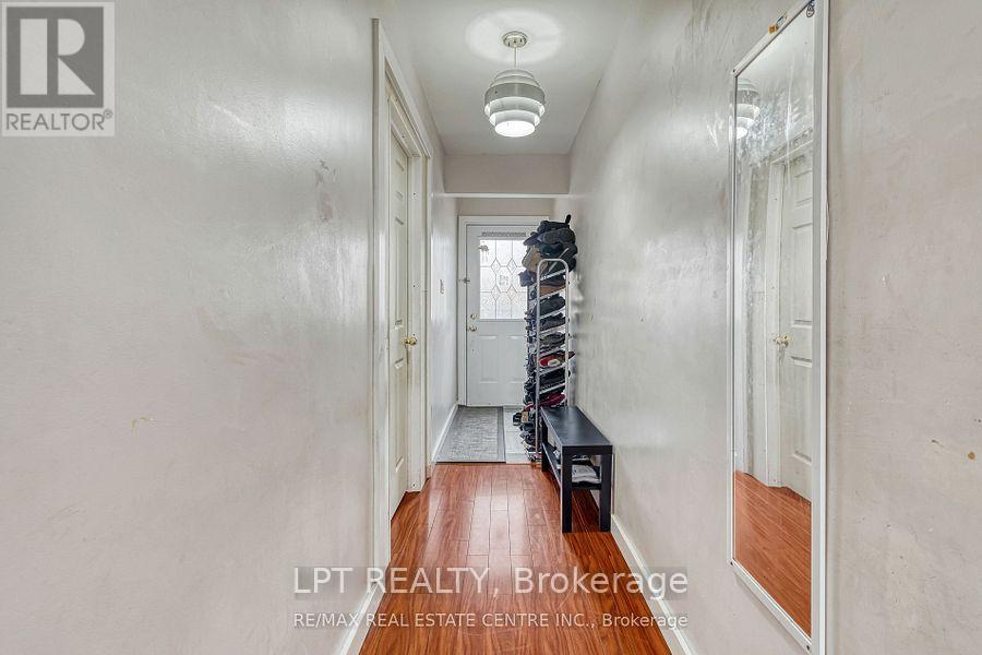 421 St Augustine Drive, Oakville, Ontario  L6K 3G1 - Photo 11 - W12897724