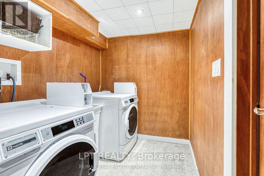 421 St Augustine Drive, Oakville, Ontario  L6K 3G1 - Photo 13 - W12897724