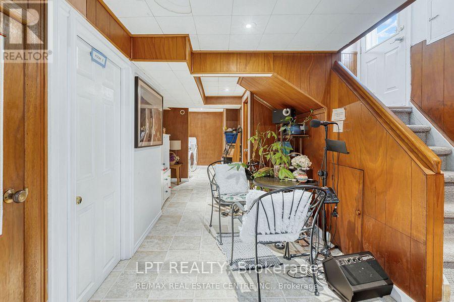 421 St Augustine Drive, Oakville, Ontario  L6K 3G1 - Photo 15 - W12897724