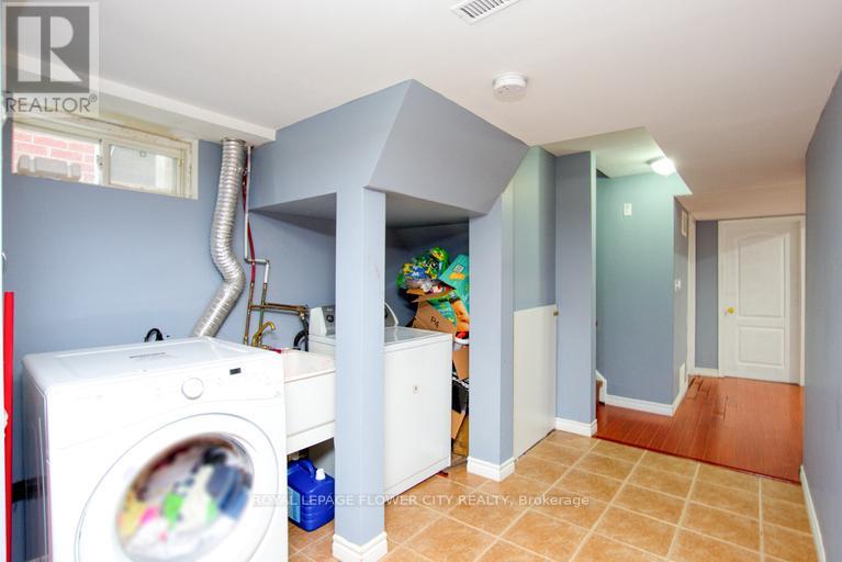 18 Saint Eugene Street, Brampton, Ontario  L6Y 0K9 - Photo 13 - W12897730