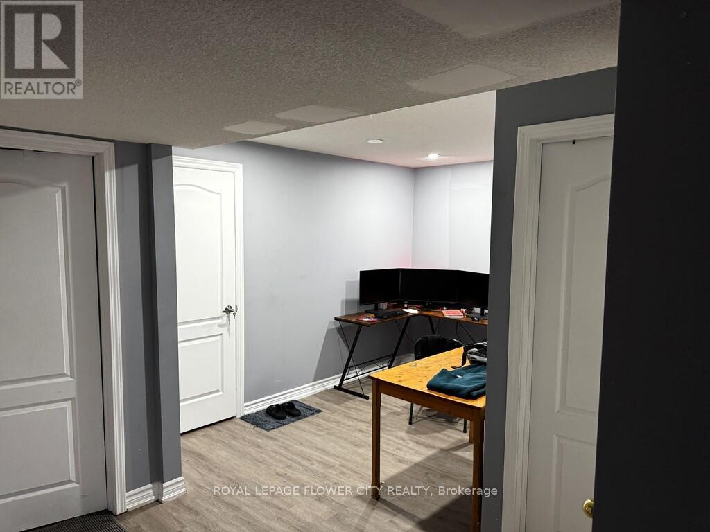 18 Saint Eugene Street, Brampton, Ontario  L6Y 0K9 - Photo 14 - W12897730