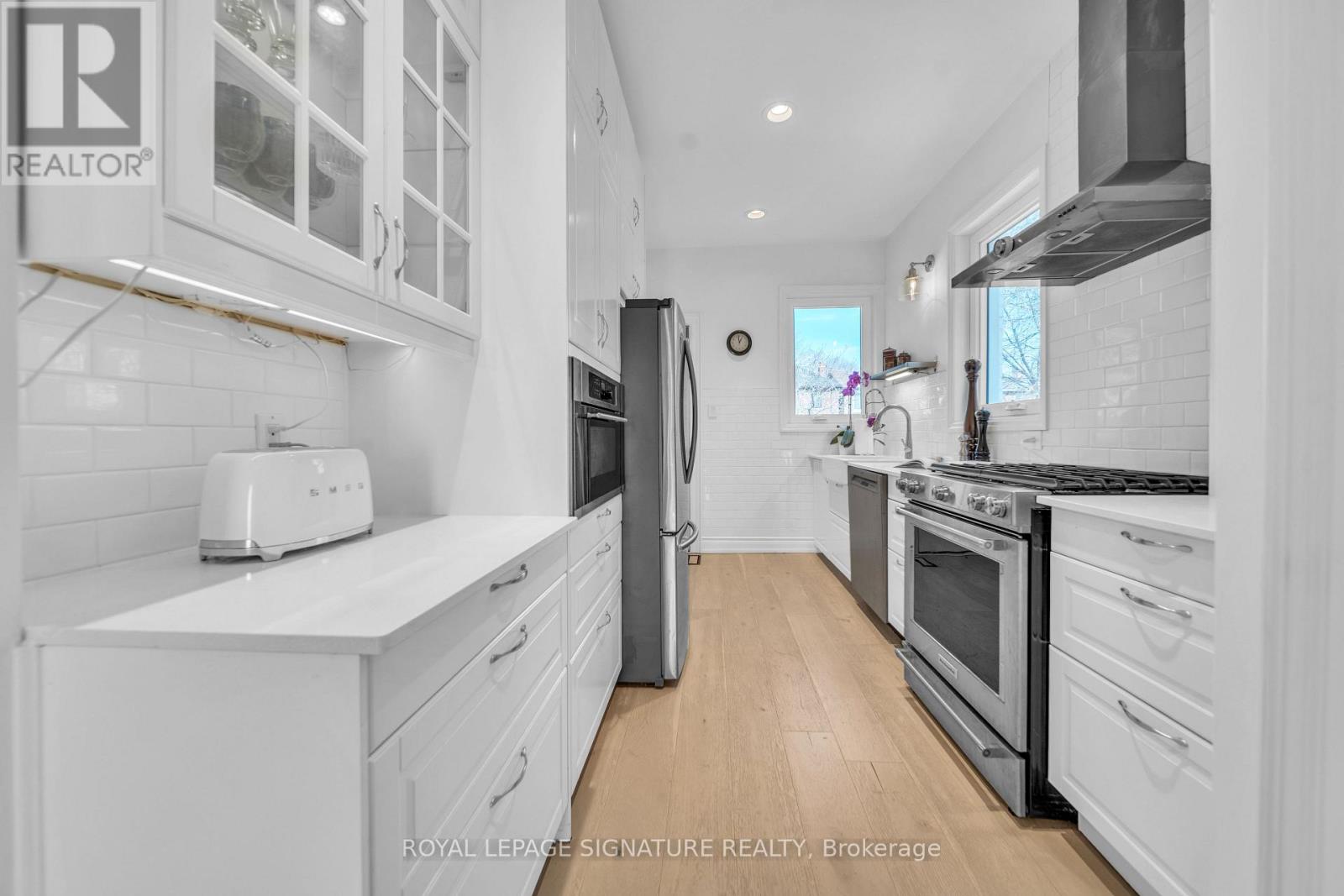 70 Cranbrooke Avenue, Toronto, Ontario  M5M 1M4 - Photo 9 - C12872878