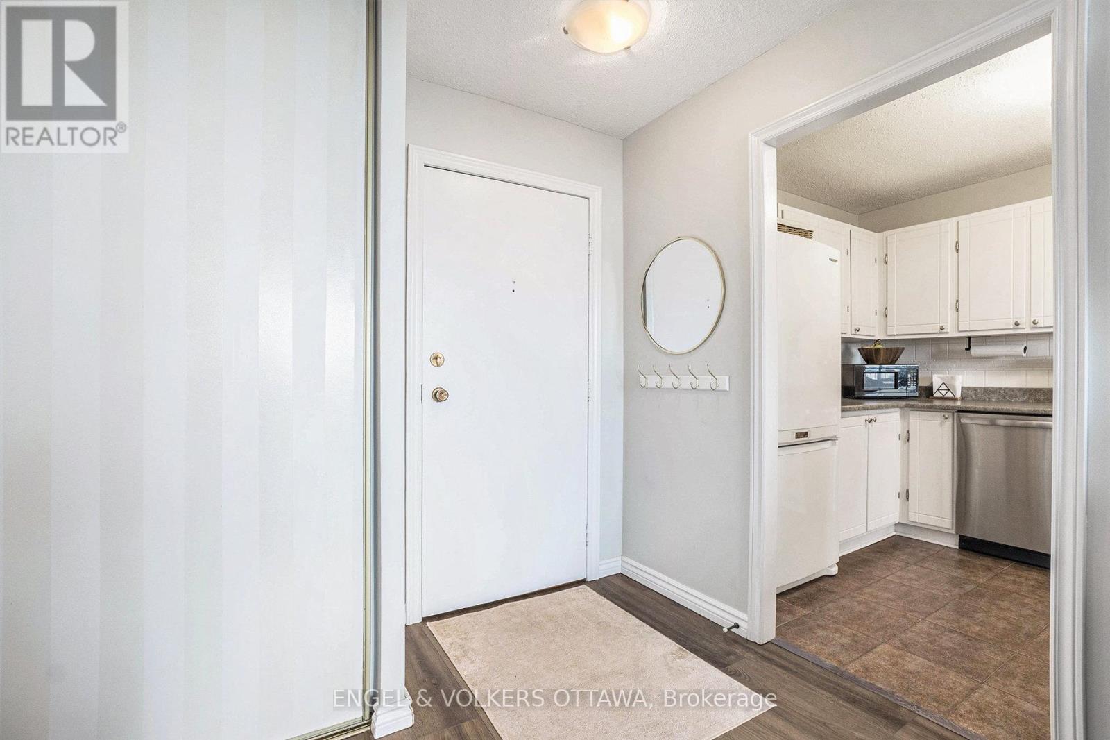 2113 - 665 Bathgate Drive, Ottawa, Ontario  K1K 3Y4 - Photo 4 - X12694360