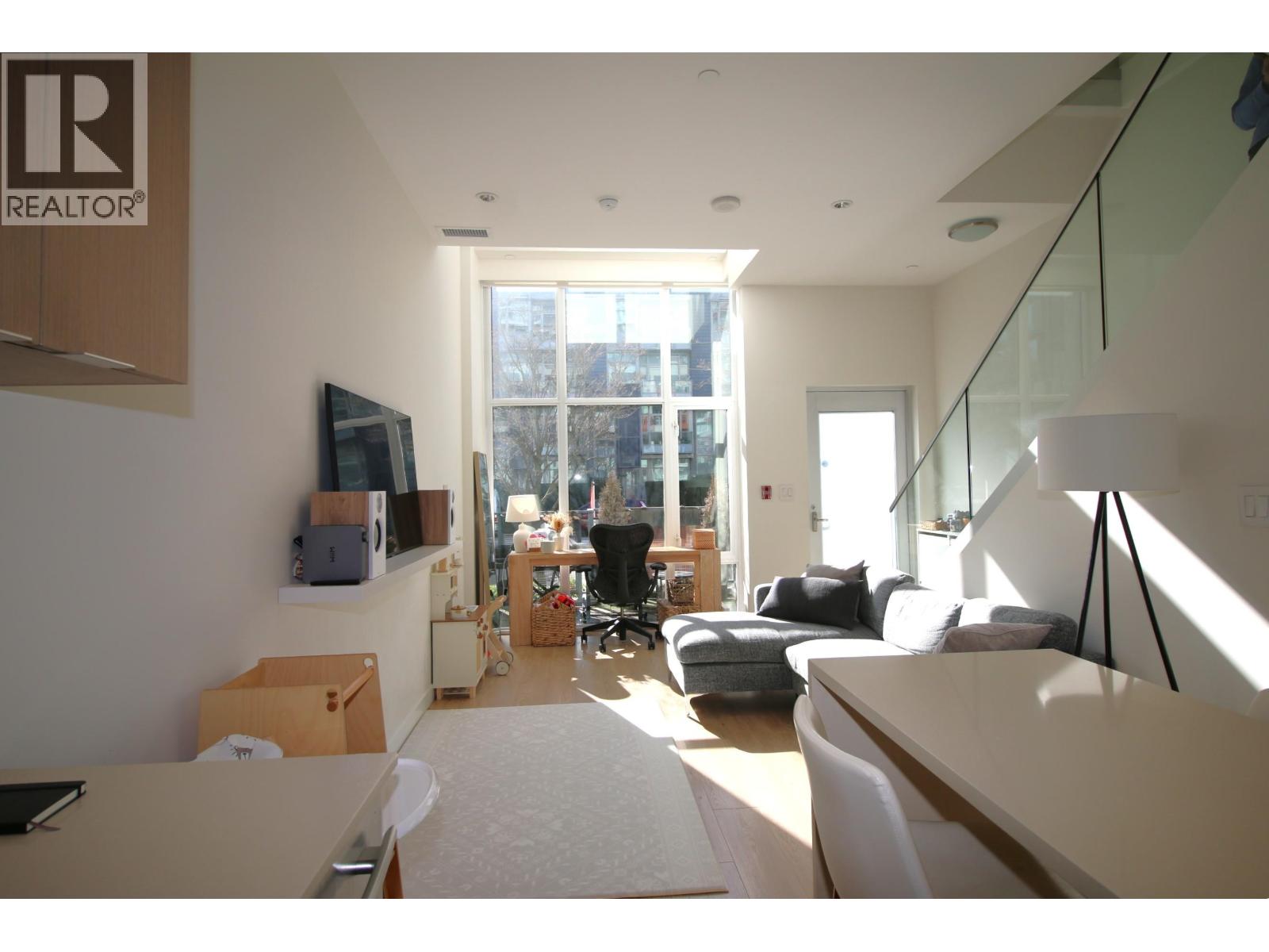 125 E 1st Avenue, Vancouver, British Columbia  V6A 0E8 - Photo 5 - R3101340