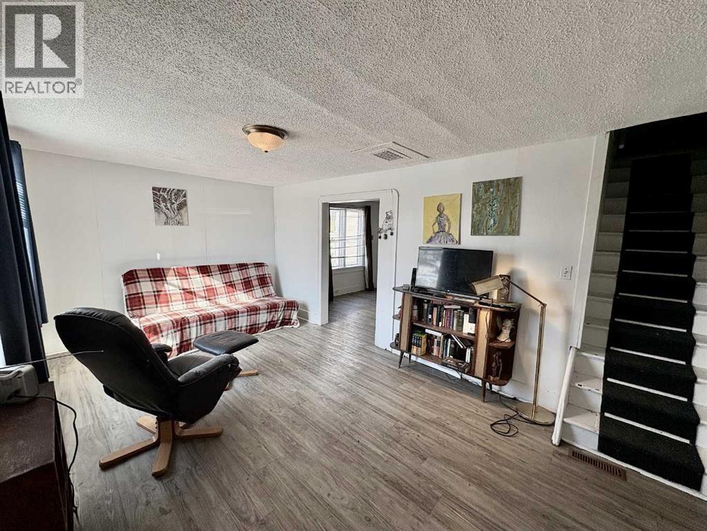 5310 46 Avenue, Vermilion, Alberta  T9X 1X8 - Photo 2 - A2292649